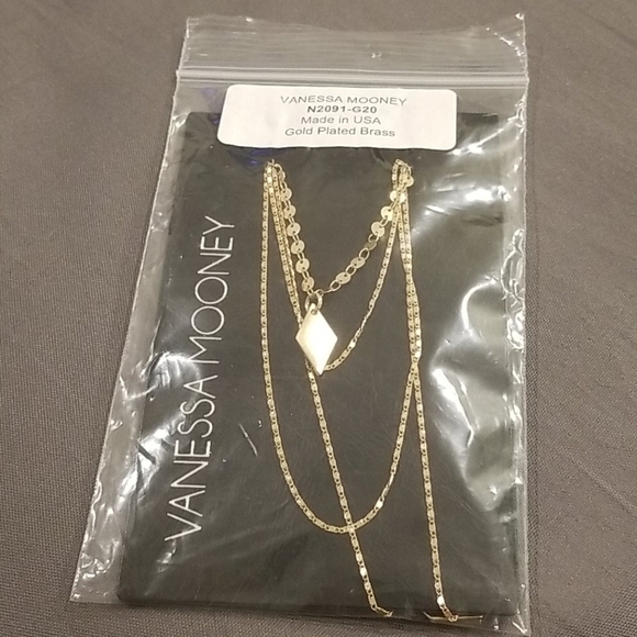 💕VANESSA MOONEY💕 Gold Layered Necklace Diamond Shape Charms NWT - Picture 5 of 5